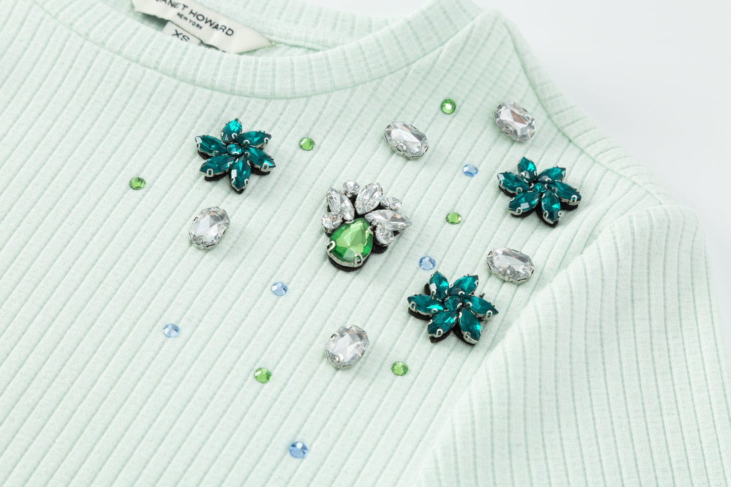 T-Shirt w/ Stones - Pistachio