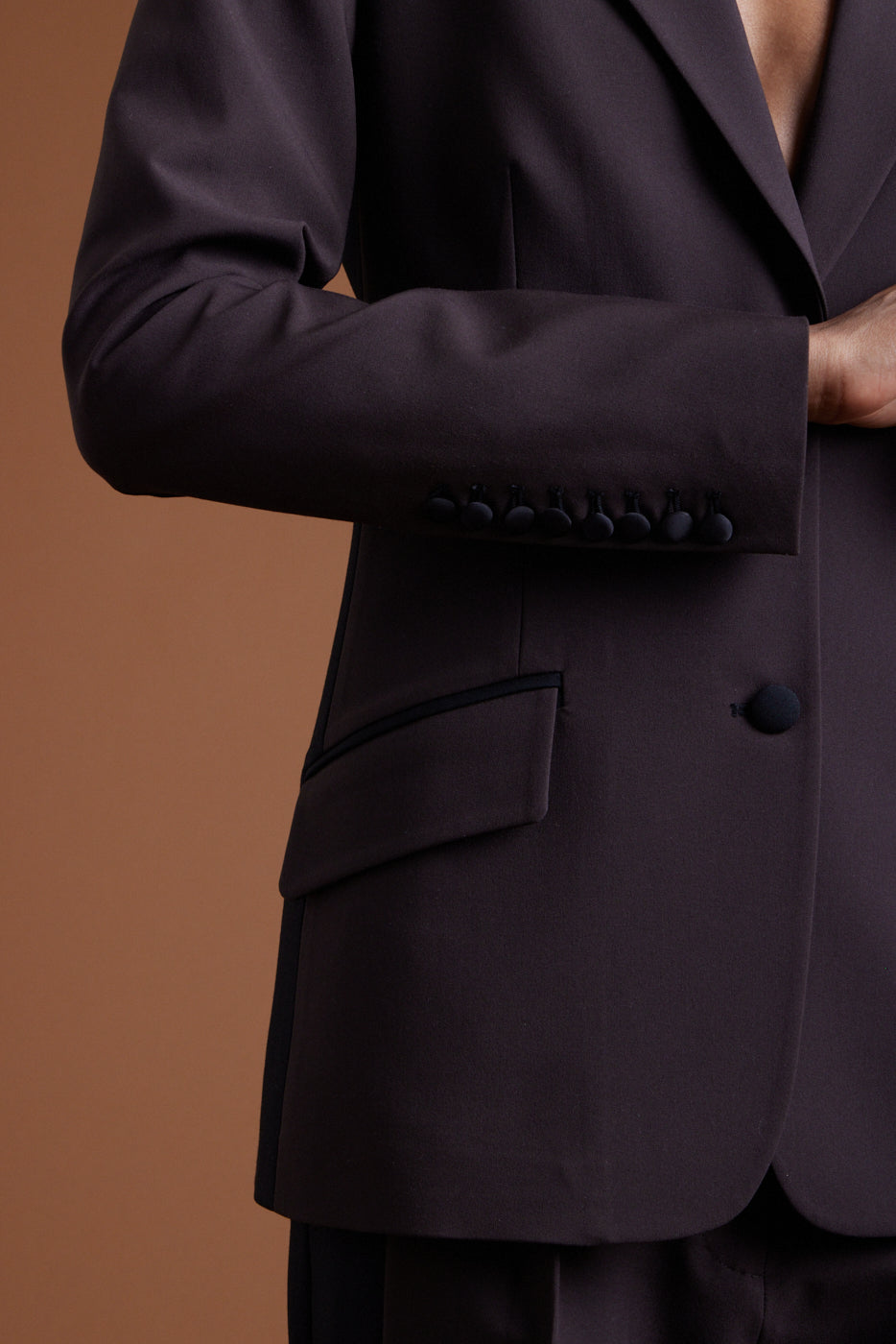 Madisen Fitted Contrast Blazer