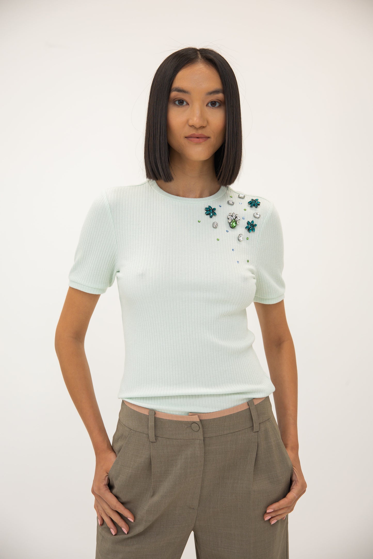 T-Shirt w/ Stones - Pistachio