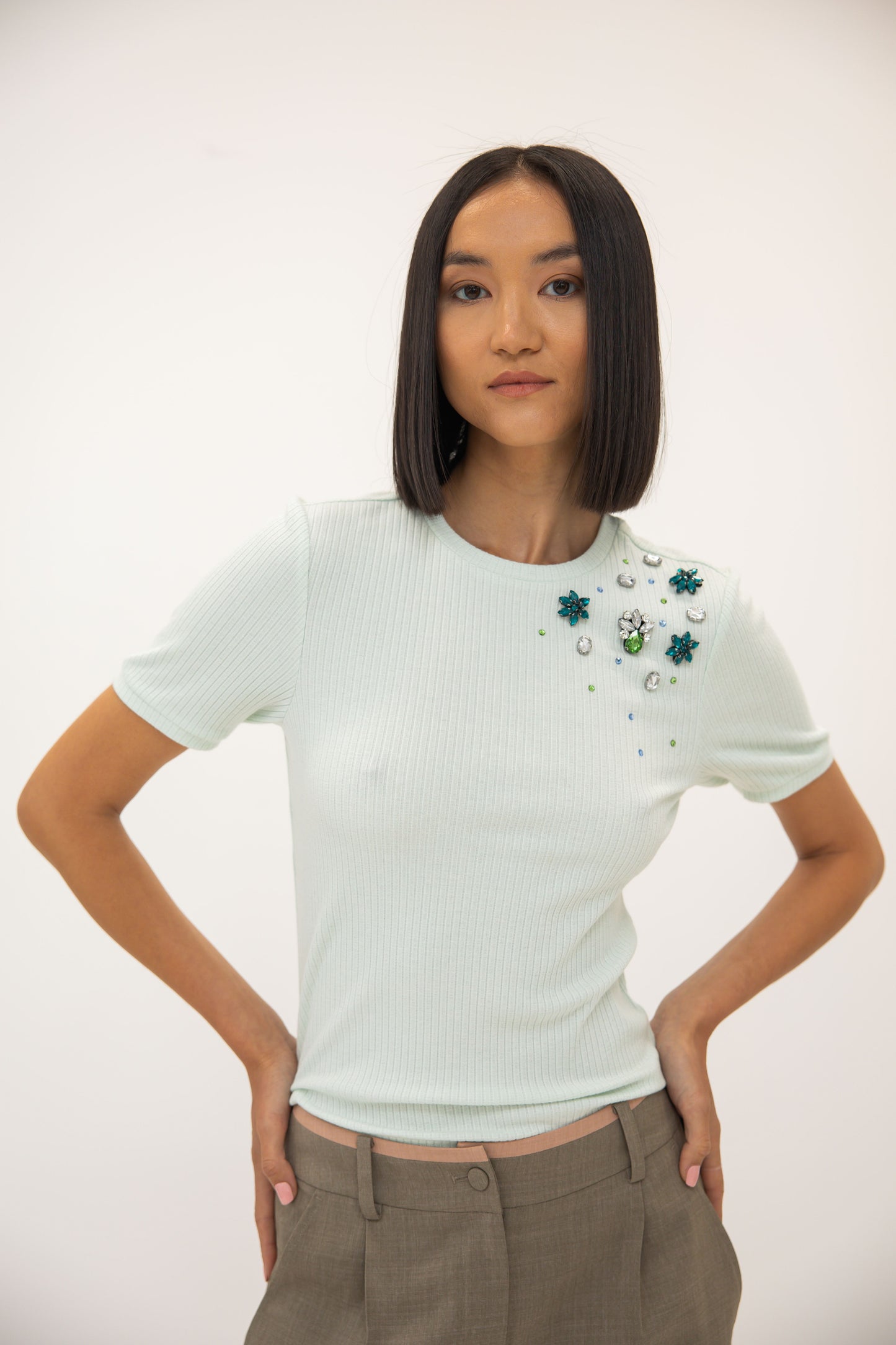 T-Shirt w/ Stones - Pistachio