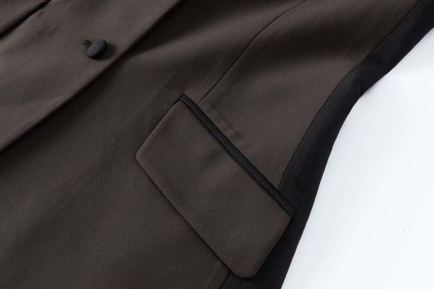 Madisen Fitted Contrast Blazer